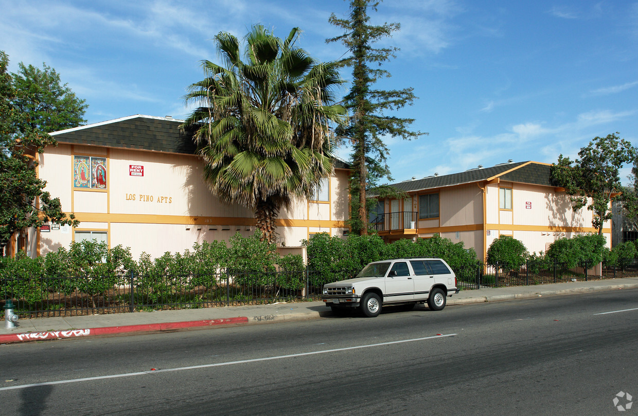 Foto del edificio - Los Pinos