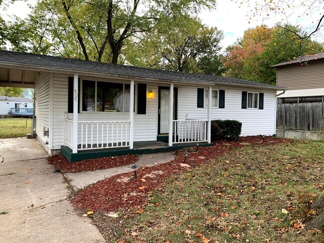 Building Photo - 505 Chele Dr