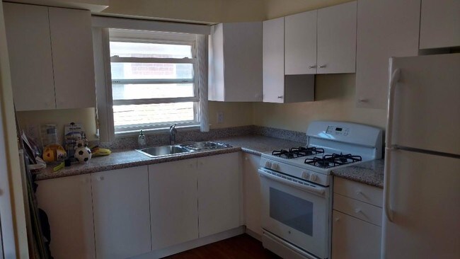 Foto del edificio - 3809 Poplar Ave