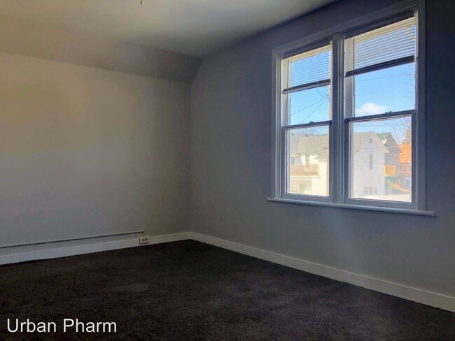 Foto del edificio - 748 Chatham St NW