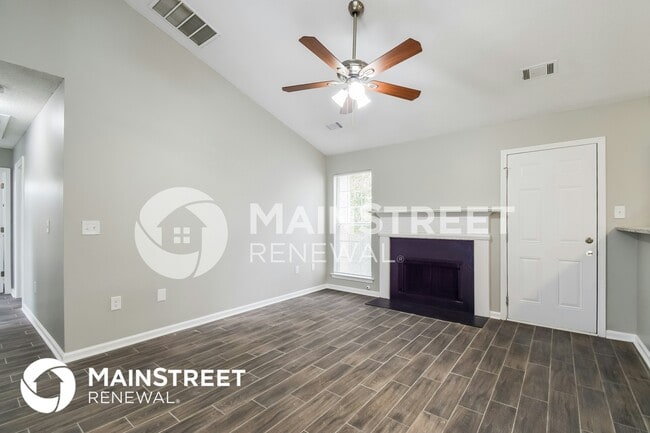 Building Photo - 9407 Rollinghills Dr