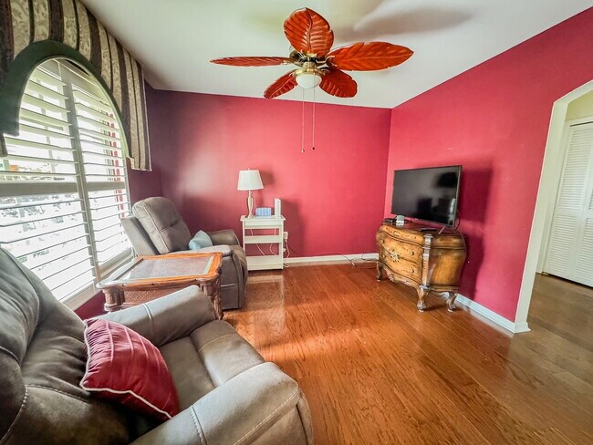 Foto del edificio - Gorgeous Meadows Rental! Furnished with garage!