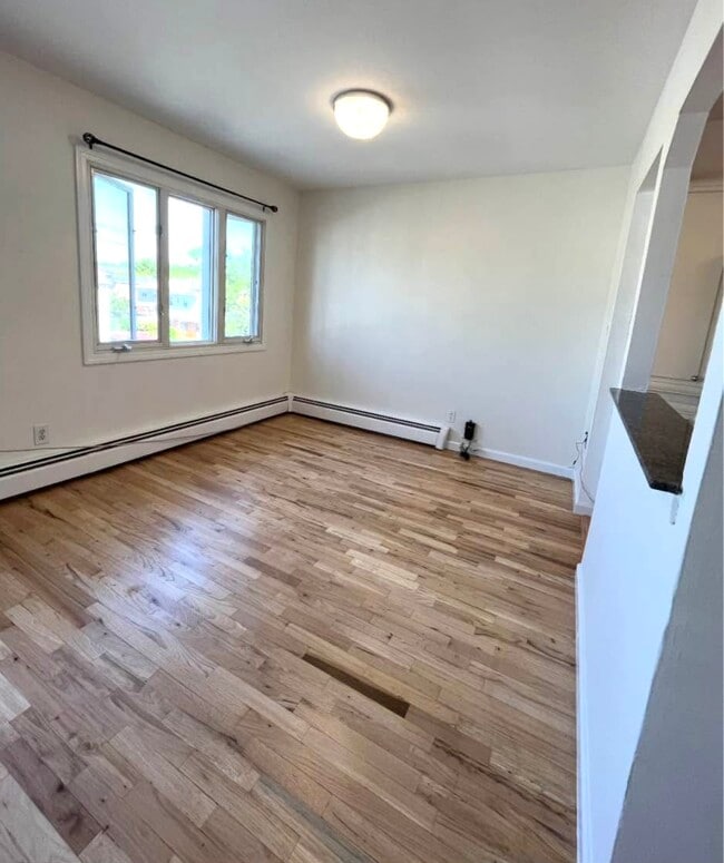 Building Photo - 1521 209th St