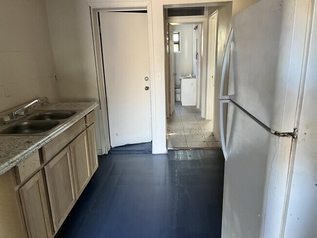 Building Photo - 1290 Henson Ln