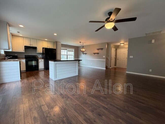 Building Photo - 210 Mud Creek Rd
