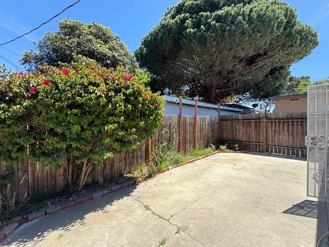 Foto del edificio - 2321 W Carson St