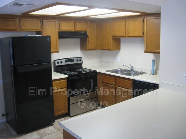 Foto del edificio - 7937 Diamond Rock Way