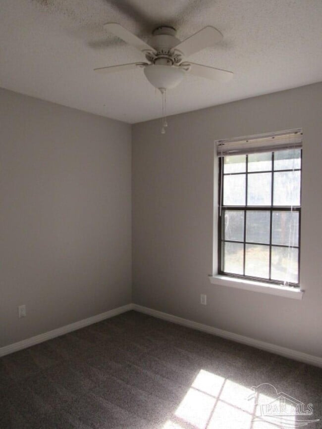 Foto del edificio - 10755 Silver Creek Dr
