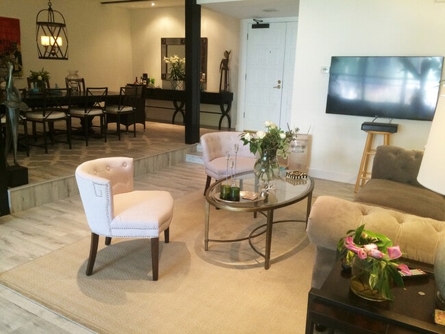 Foto del edificio - 14144 Dickens St