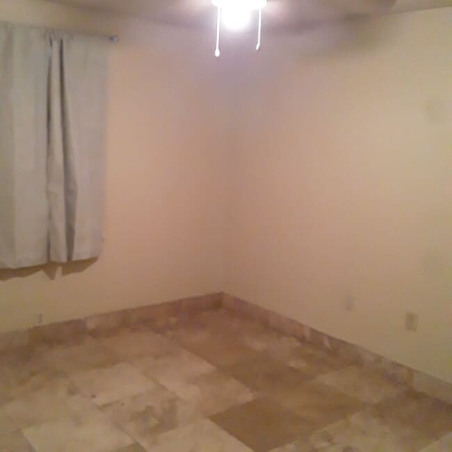 Building Photo - 938 Jennifer Jean Dr