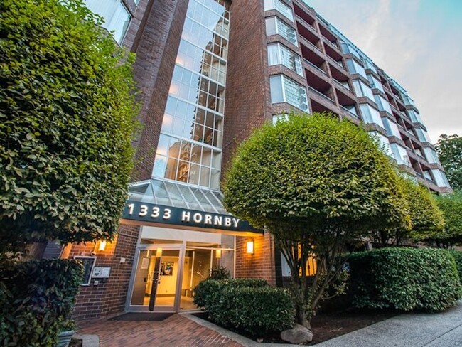 Building Photo - 1333 Hornby St