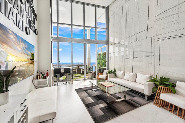Foto del edificio - 1100 Biscayne Blvd