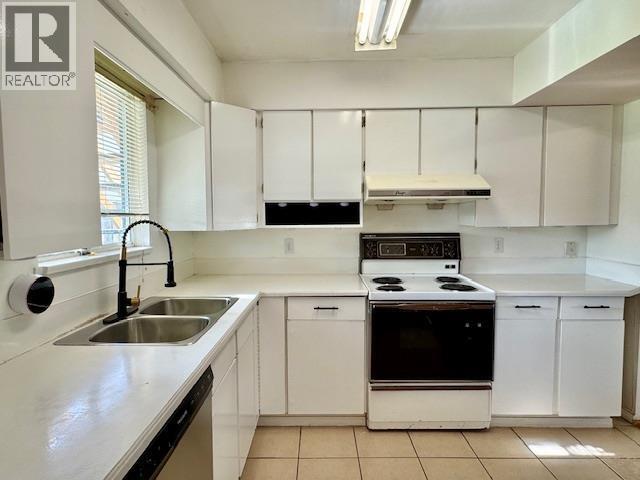 Photo du bâtiment - 10XXX Amethyst Ave