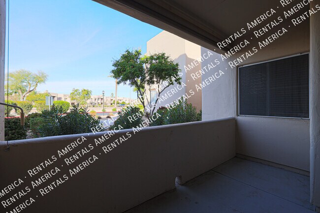 Foto del edificio - 11333 N 92nd St