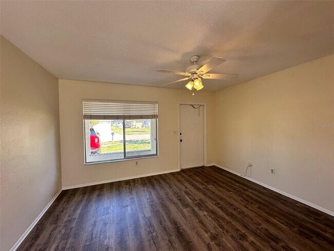 Foto del edificio - 5329 Malamin Rd