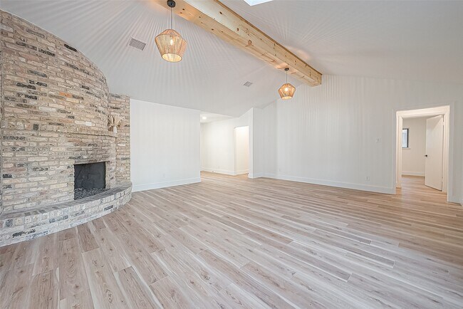 Foto del edificio - 811 Lemm Ct