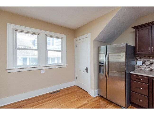 Building Photo - 1126 1st St NW