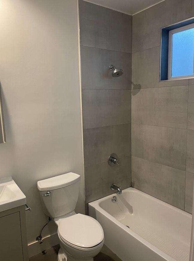 Building Photo - Single bedroom in beautiful Bernal Heights!