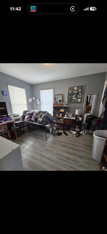 Foto del edificio - 149 E 1st St