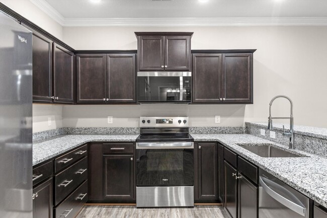 Building Photo - Bright & Beautiful 2BR/ 2BA Condo in Carrollton is NOW available!