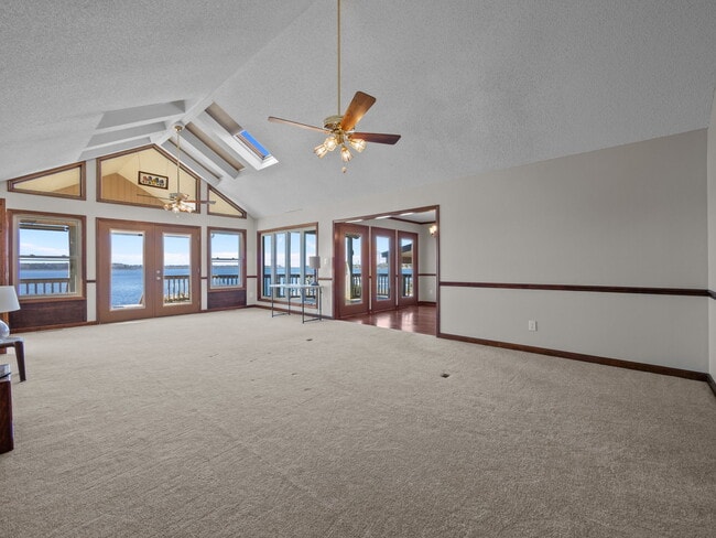 Foto del edificio - 138 White Oak Bluff Rd