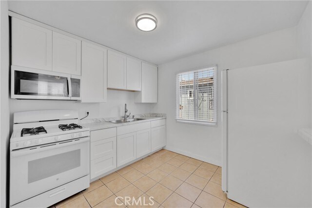 Foto del edificio - 3967 B St
