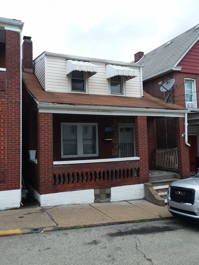 203 Division St, Rankin, PA 15104 House for Rent in Rankin, PA