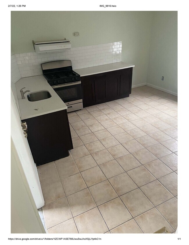 Kitchen - 514 Jackson Ave