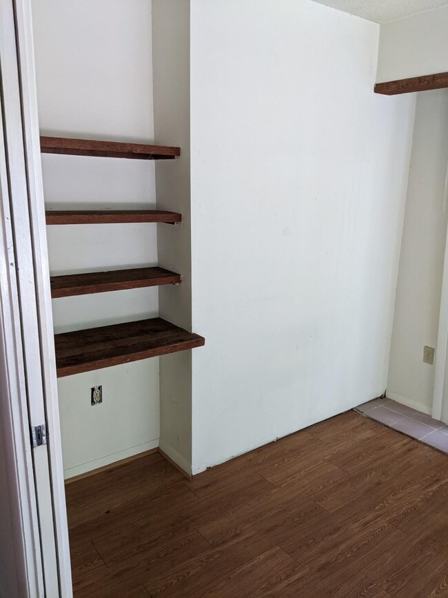 Building Photo - 2885 Par Ln