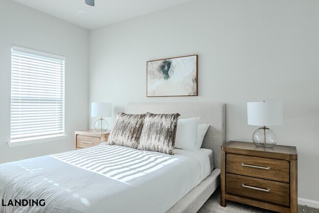Foto del edificio - 1650 Harris Hill Rd