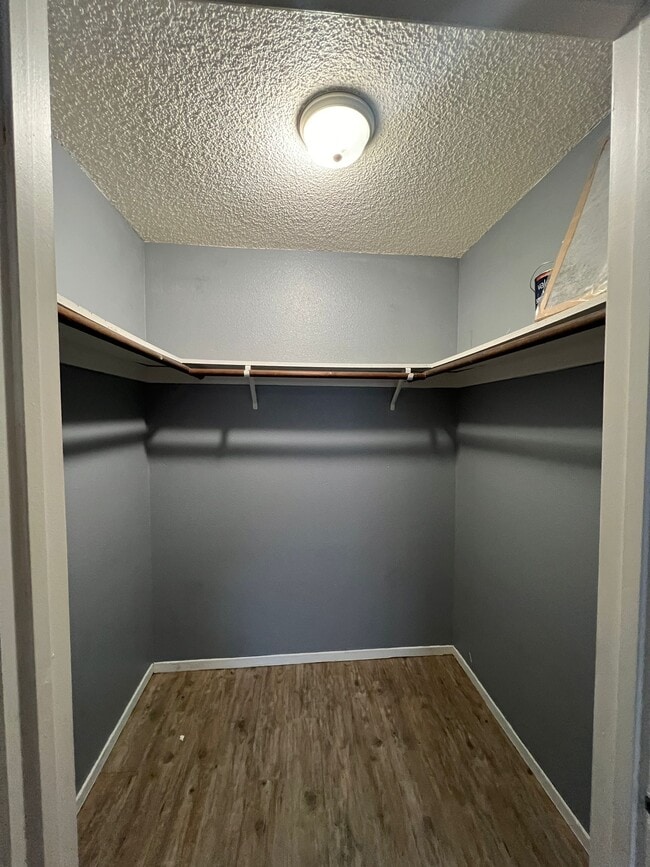 Foto del edificio - 1830 S Garden St