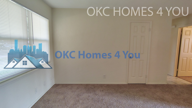 Building Photo - Remodeled 3 Bed in Mustang
