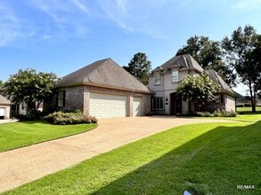 Building Photo - 10945 Angelles Cove
