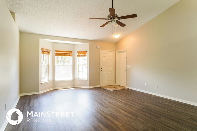 Foto del edificio - 615 NW North Macedo Blvd