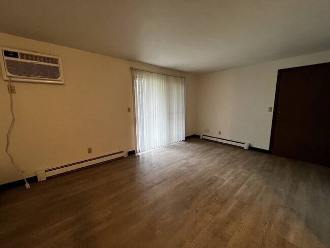Foto del edificio - 2760 Humboldt Rd