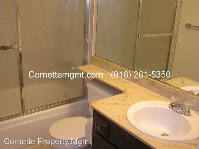 Building Photo - 2308 Villanova Cir