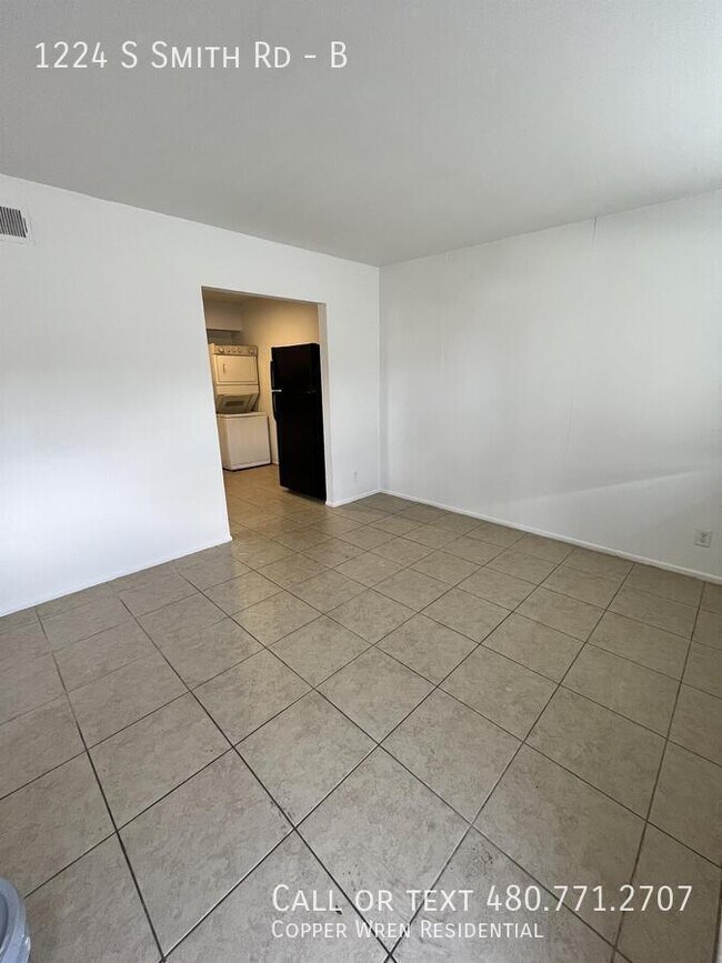 Foto del edificio - 1224 S Smith Rd