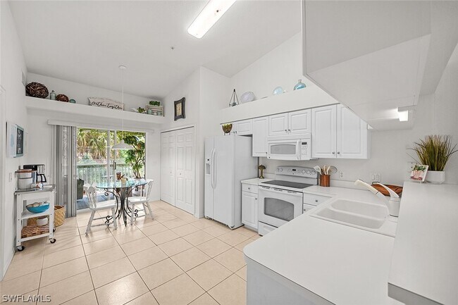 Foto del edificio - 26670 Rosewood Pointe Dr