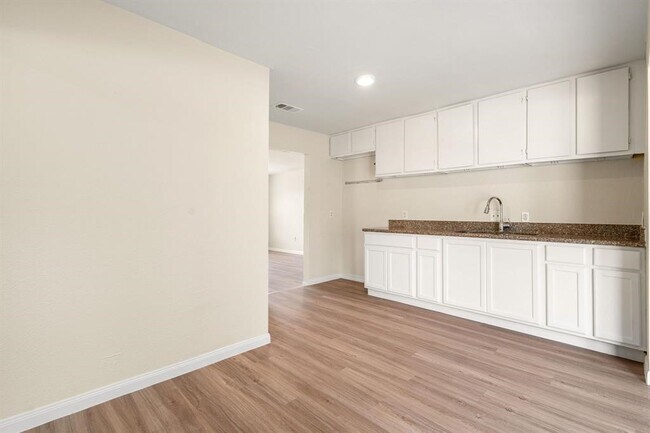 Building Photo - 4726 Angleton St