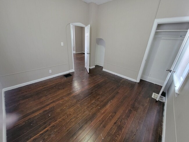Building Photo - 6023 Lantana Ave 5BR/1.5BA (Cincinnati)