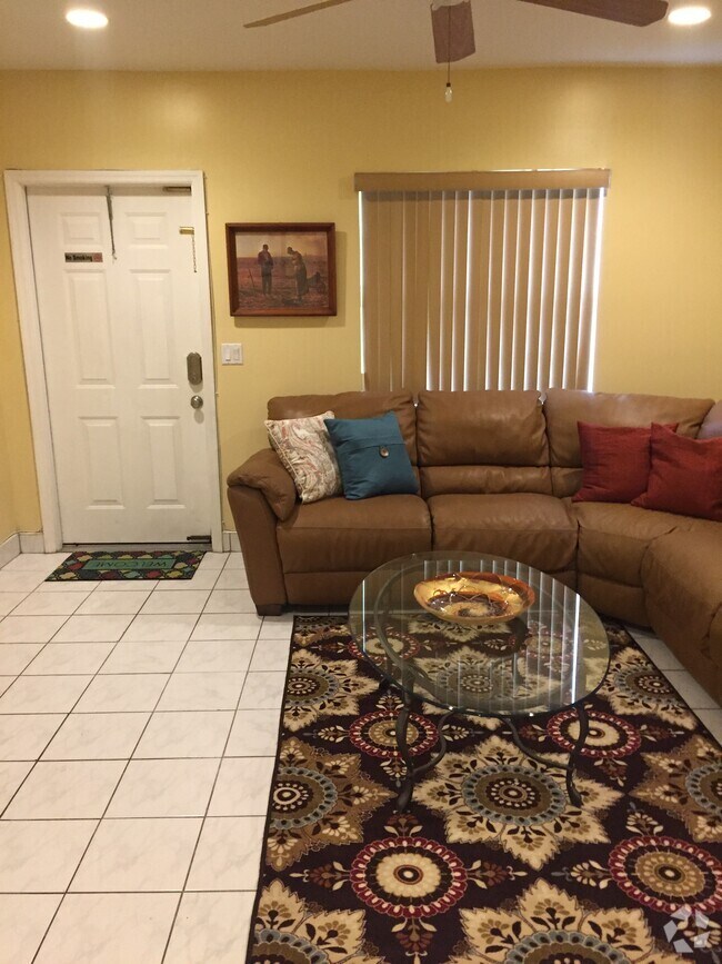 Apartments For Rent in Hollywood, FL 13 Rentals