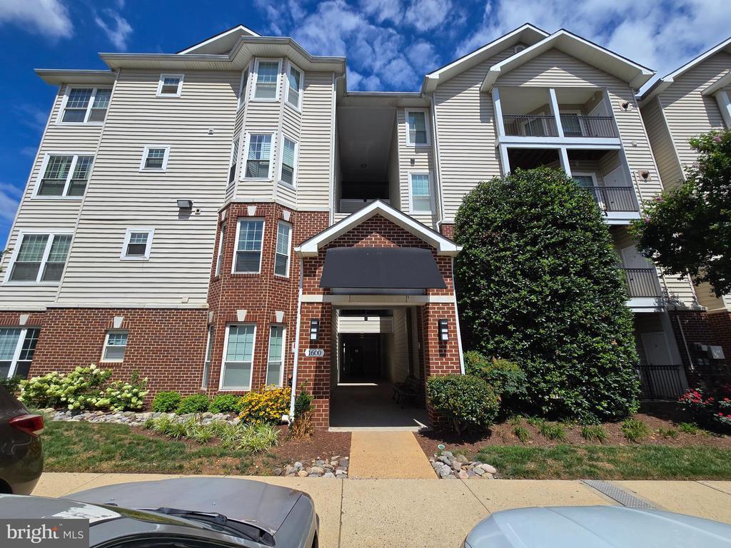 Primary Photo - 1600 Spring Gate Dr.