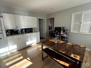 Building Photo - 26 Tapley Ave