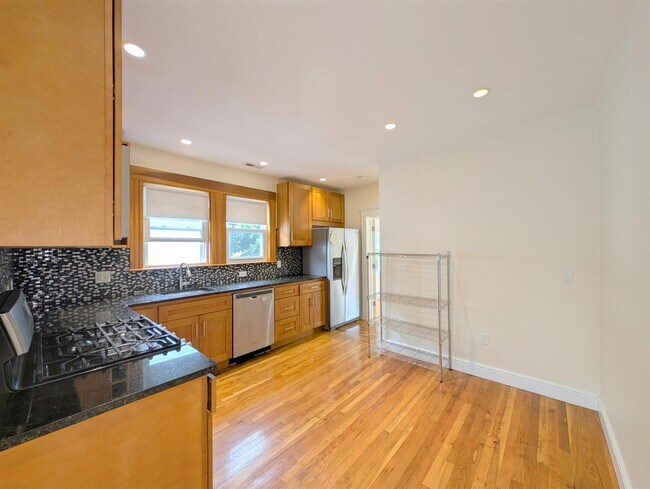 Foto del edificio - 9 Bonner Ave