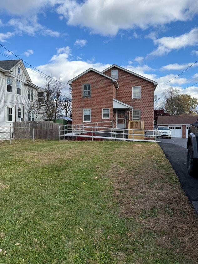 Primary Photo - 182 Arnoldale Rd