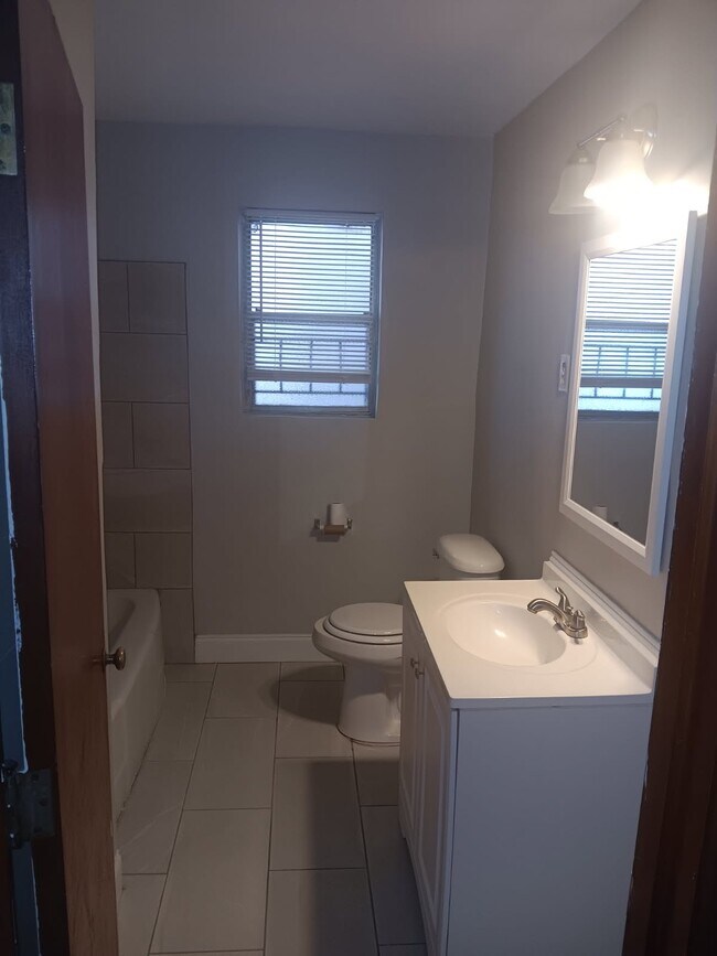 Foto del edificio - 824 Maury St