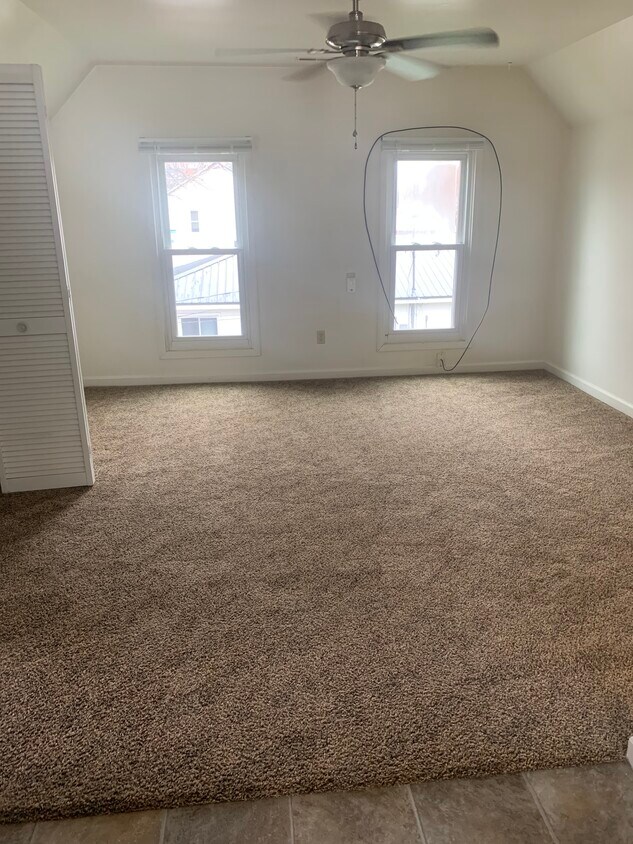 Foto principal - 418 E Comstock St