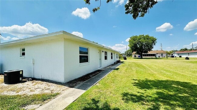 Building Photo - 909 W Orange St