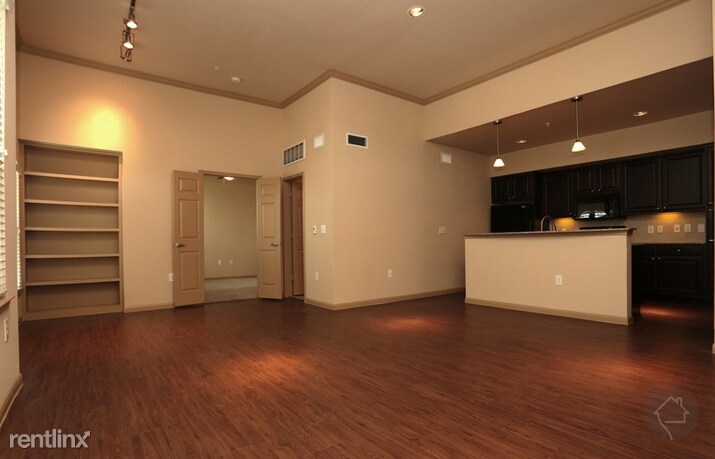 Primary Photo - 1 br, 1 bath Flat - 5340 W Grand Pkwy S 801sf