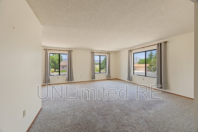 Building Photo - 1125 Arrowhead Ln
